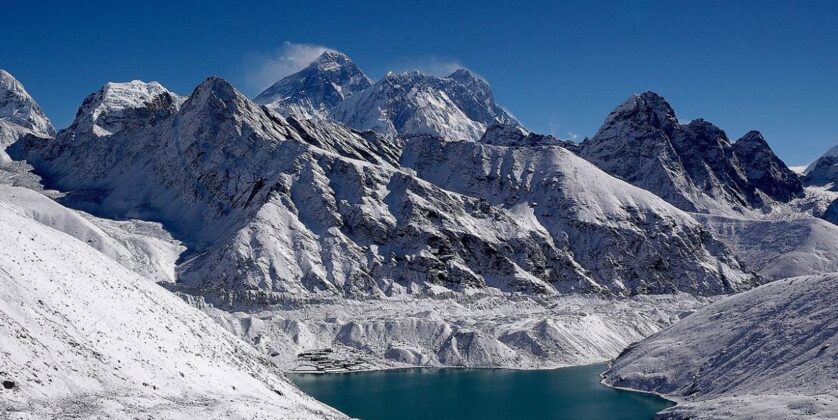 Renjo La Renjo La Pass (5,360m) with panoramic views of Everest, Gokyo Lakes, and surrounding Himalayan peaks in Nepal