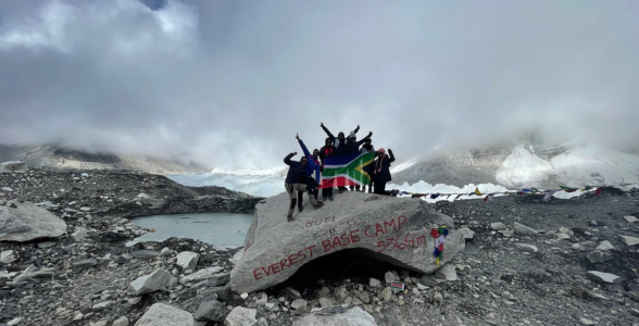 Where Is the Everest Mountain Located? Map & Height
