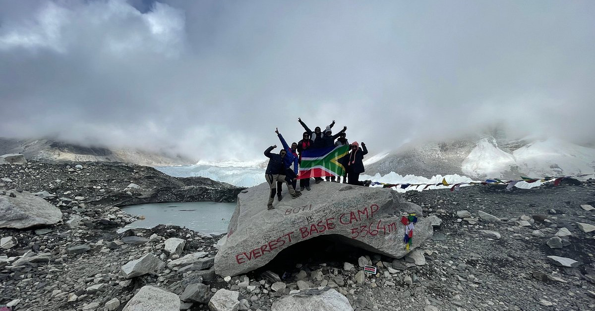Where Is the Everest Mountain Located? Map & Height